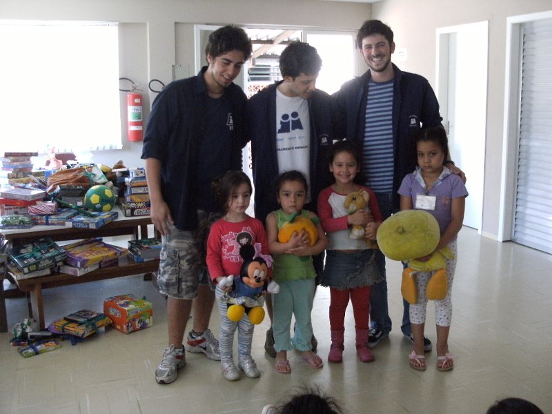 https://chazit.com/porto_alegre/../fotos/fotos_site/2010/campanhadoeumsorriso/DSCF2392.JPG