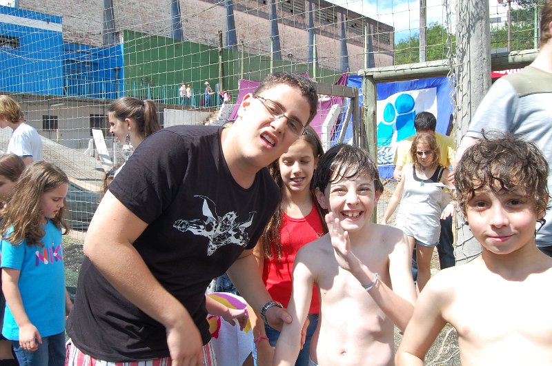 https://chazit.com/porto_alegre/../fotos/fotos_site/2010/sabadolekulam/DSC_0107.JPG